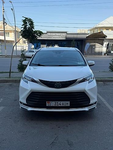 Toyota Sienna: 2020 г., Минивэн