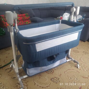 детский манеж кровать: Продаю люлька манеж почти новый мало использовали покупали 8500 отдам