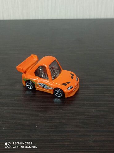 modelka maşın: Hot wheels. Toyota Supra