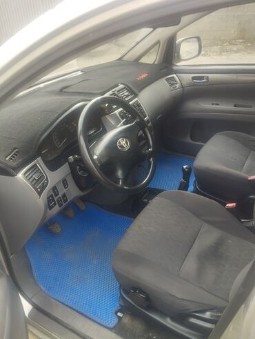 такта вокси: Toyota Avensis Verso: 2002 г., 2.2 л, Механика, Дизель, Минивэн