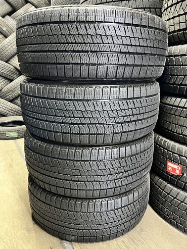 Шины: Шины 235 / 40 / R 18, Зима, Б/у, Комплект, Легковые, Япония, Bridgestone