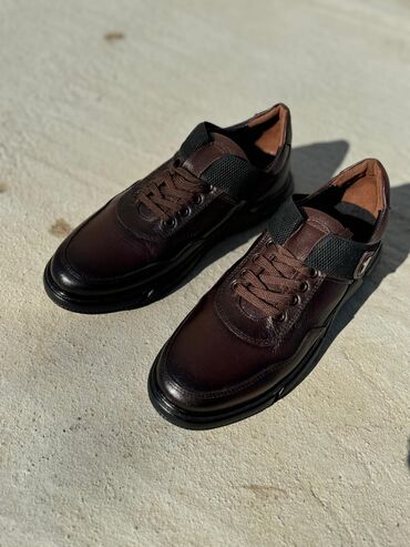 Кроссовки и спортивная обувь: Мужские кроссовки, 43, Новый, цвет - Черный, Платная доставка — 8