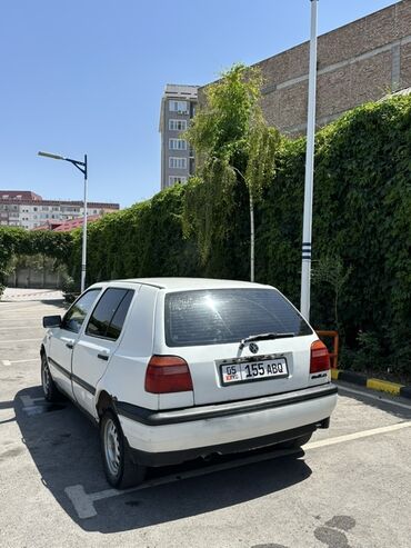 рейка гольф: Volkswagen Golf: 1994 г., 1.8 л, Механика, Бензин, Хетчбек