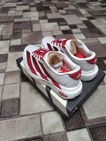 семейные одежды: Мужские кроссовки, 41, Adidas, Новый, цвет - Белый — 1