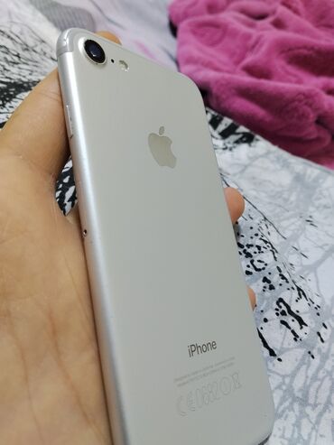 Apple iPhone: IPhone 7, 256 GB, Gümüşü, Barmaq izi — 17