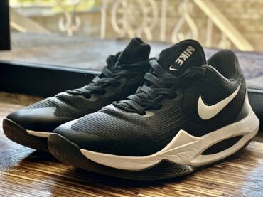 футбольный бутс: Эркектердин кроссовкасы, 42, Nike, Жаңы, түсү - Кара, Акылуу жеткирүү
