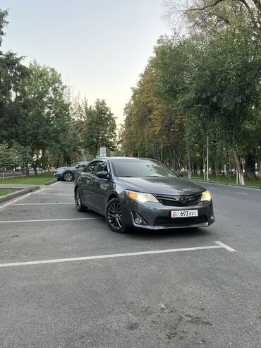 машине сатылат: Toyota Camry: 2012 г., 2.5 л, Автомат, Бензин, Седан