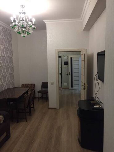 Uzunmüddətli kirayə mənzillər: Nərimanov metrosu yanınında mənzil kirayə verilir. Mərtəbə 16/9. Ümumi — 3