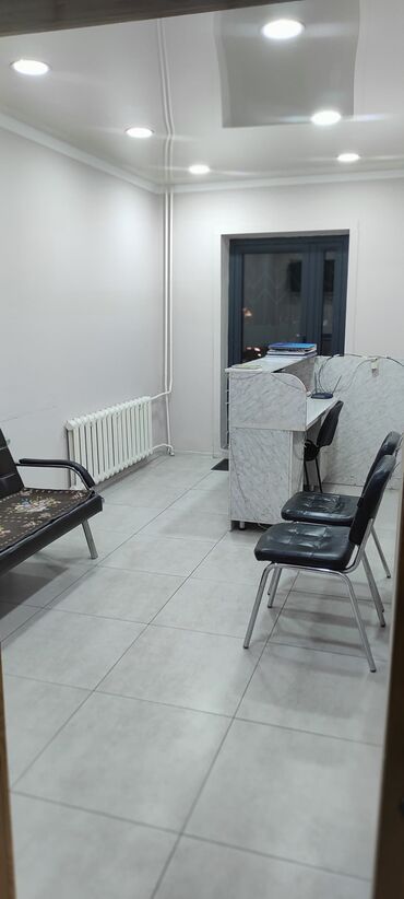 Помещения свободного назначения: Сдается коммерческое помещение, оборудованное под салон красоты. С — 1