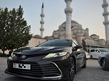 5: Toyota Camry: 2022 г., 2.5 л, Вариатор, Гибрид, Седан — 3