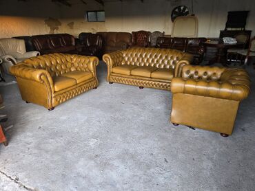 Stilske garniture: Set garnitura – Springvale Leather Chesterfield - Brend: Springvale — 10