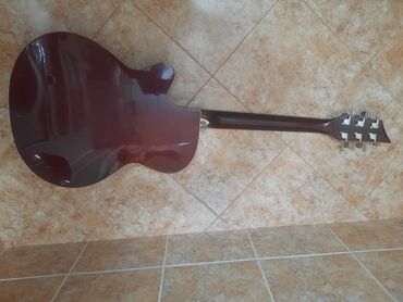 гитара кызыл кия: Продаю гитару акустика .за 7000 сом