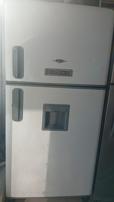 soyuducular indesit: İşlənmiş 2 qapılı Soyuducu Satılır, rəng - Ağ, Təkərli