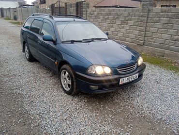 туфли хорошие: Toyota Avensis: 1999 г., 1.8 л, Механика, Бензин, Универсал