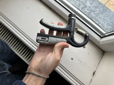 Nərdlər: Tənzimlənən güc məşqi üçün əl tutacağı (hand gripper) - Tək əllə