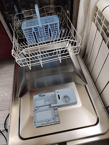 yer yuyan: Indesit DS50 051 qabyuyan maşın - Rəng: gümüşü (inox) - Ön paneldə — 1