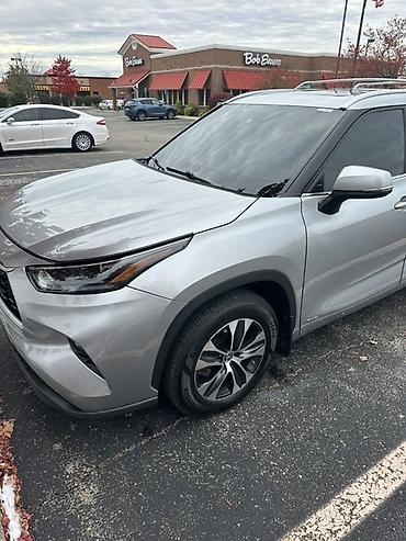 Toyota: Toyota Highlander: 2022 г., Гибрид, Кроссовер — 1