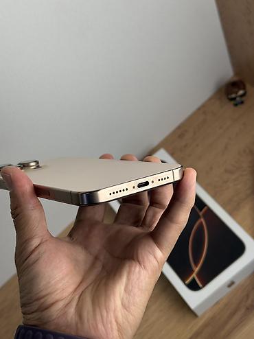 айфон не дорого: IPhone 16 Pro Max, Б/у, 256 ГБ, Desert Titanium, Защитное стекло, Чехол, Кабель, 94 % — 7