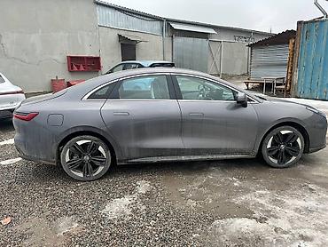 Zeekr: Zeekr : | 2023 г. Седан — 2