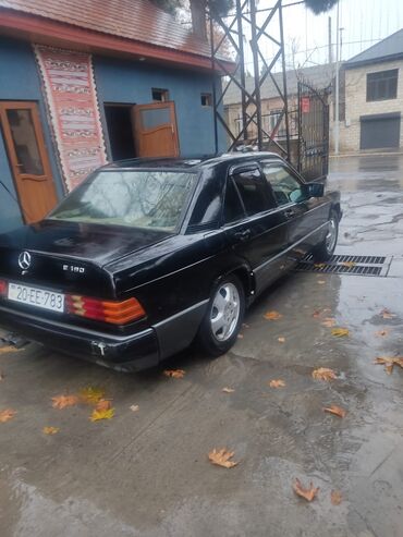 Mercedes-Benz: Mercedes-Benz 190: 2 l | 1990 il Sedan — 3