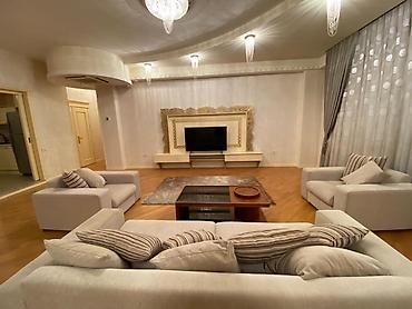 divan fabrikası: İcarəyə verilir 5 otaqlı yeni tikili 200 m², Nizami m. Kateqoriya — 2