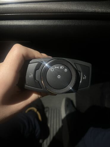 Digər işıqlandırma sistemləri: Ford işıq idarəetmə paneli işıq keçidi Tam orginaldır. Tam işlək