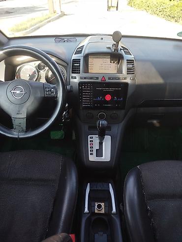 man sat: Opel Zafira: 1.9 l | 2005 il 518000 km Van/Minivan — 10