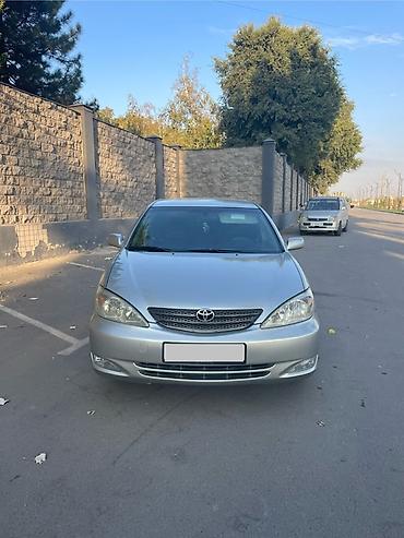 тает: Toyota Camry: 2003 г., 2.4 л, Автомат, Бензин, Седан — 1