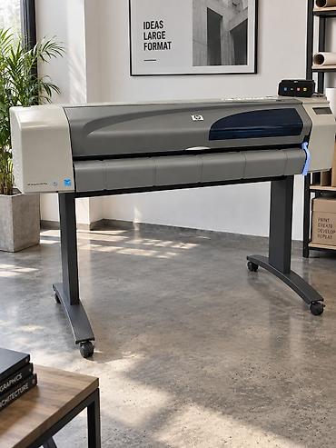 Оборудование для бизнеса: Продаю HP DesignJet 500, формат 42" (A0+). Рабочий, печатает — 1