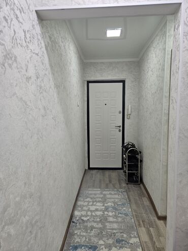 продаю подвальное помещение: 3 комнаты, 58 м², 104 серия, 2 этаж