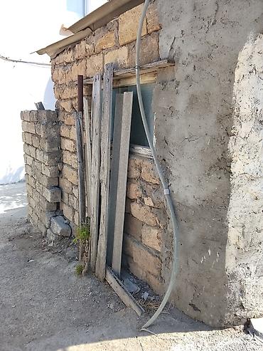anbar satilir: Satılır: həyət daxili köməkçi tikili/anbar - Yerləşmə: dar küçəyə — 4