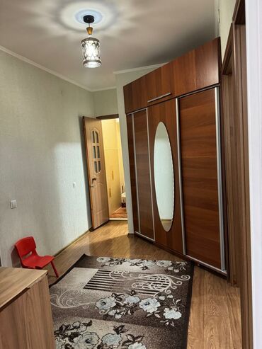 1 комнатная квартира 106 серия: 2 комнаты, 53 м², 105 серия, 2 этаж, Евроремонт