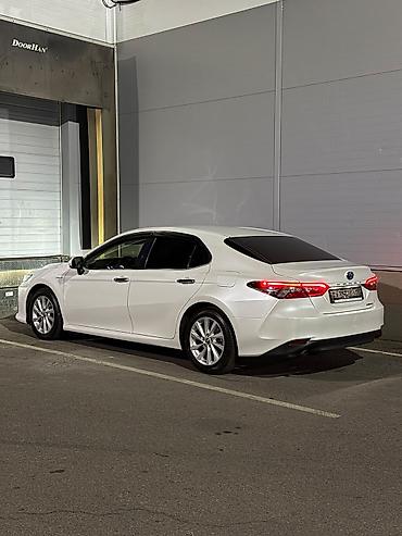 highlander 2017: Toyota Camry: 2022 г., 2.5 л, Вариатор, Гибрид, Седан — 4