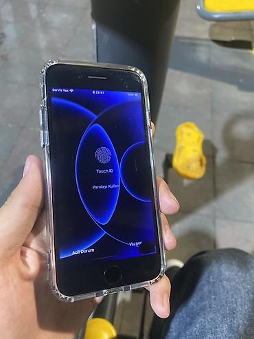 iphome se: IPhone SE 2020, 64 GB, Qara, Barmaq izi — 3