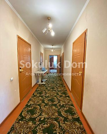 Продажа коттеджей и домов: 🏠Продаётся дом в с Сокулук 🟡Комнаты: 6 🟡Участок: 13 соток 🟡Отопление — 10