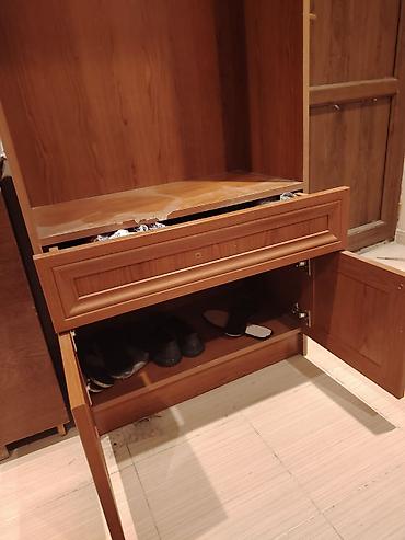 Mebel: İşlənmiş, 2 qapılı, Qəhvəyi, Açılan, Düz dolab — 4