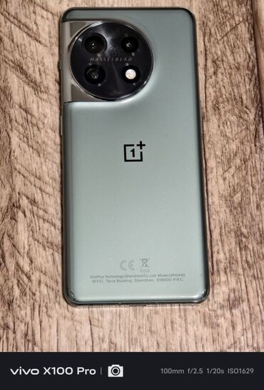 телефон 2: OnePlus 11, Б/у, 512 ГБ, цвет - Зеленый, 2 SIM, eSIM