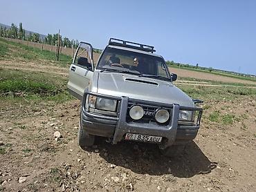 тсунами снм 200: Isuzu Bighorn: 1965 г., Внедорожник — 4