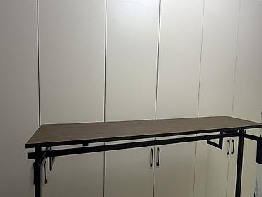 Dolab-asılqanlar: Paltar asılqanı. Yenidir. 120 azn alinib. Ust hisseside ayaggabi və — 2