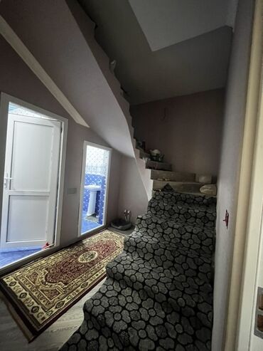 Həyət evləri və villaların satışı: 6 otaqlı, 180 kv. m, Kredit yoxdur, Orta təmir — 10