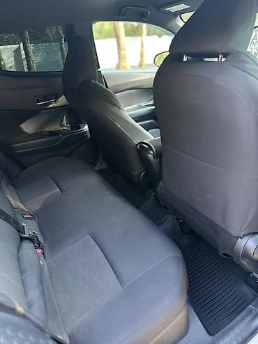 range rover evoque: Toyota C-HR: 2017 г., 2 л, Автомат, Бензин, Кроссовер — 6