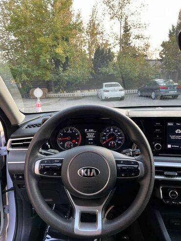 Kia: Kia K5: 1.6 l | 2021 il Sedan — 5