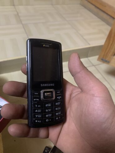телефон duos samsung: Samsung B520, цвет - Черный, Кнопочный