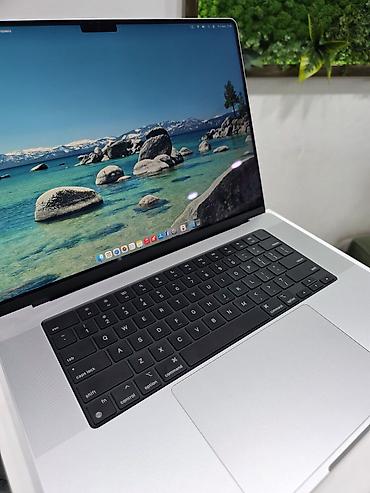 apple macbook: Для программирования, Б/у, Apple M3 Max, ОЗУ, RAM: 32 ГБ — 2