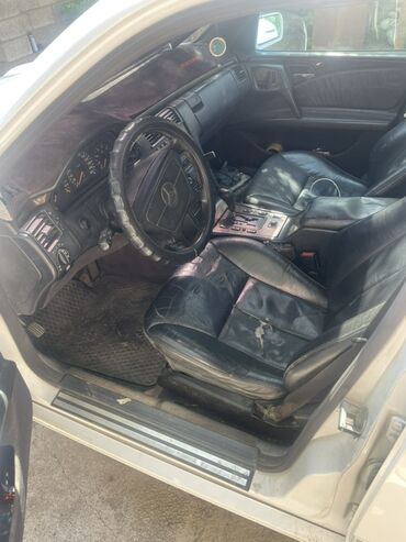 ящик для инструментов в машину: Mercedes-Benz E-Class: 1996 г., 4.2 л, Автомат, Бензин, Седан