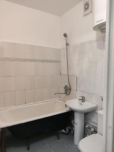 12: 1 комната, 35 м², 12 мкр 104 серия, 5 этаж — 8