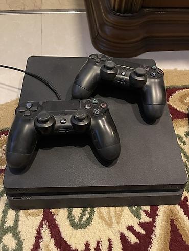 PlayStation 4 Slim Heçbir prablemi yoxdur az istifade olunub teze