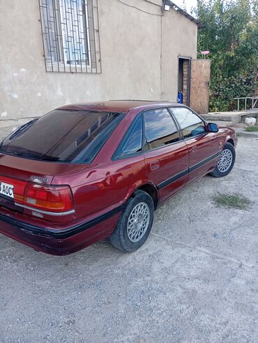 авто обмен с доплатой: Mazda 626: 1990 г., 2 л, Механика, Бензин, Хэтчбэк