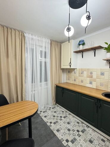 квартиры 8 микрорайон: 1 комната, 32 м², 104 серия, 2 этаж, Евроремонт