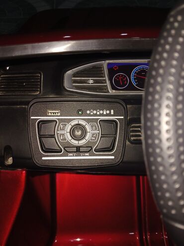 Uşaq üçün elektrik maşınları: Uşaq üçün elektrikli mini avtomobil – qırmızı rəngdə, SUV tipli model — 9